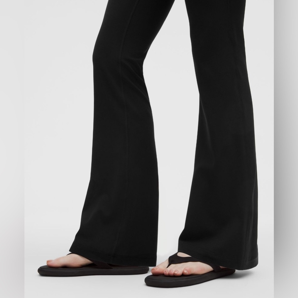 Lululemon Groove High-Rise Flared Pant in Black Size 6 - Picture 8 of 10
